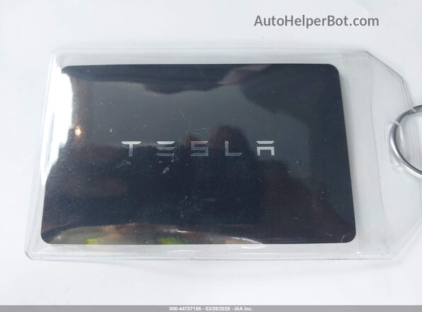 7SAYGAEE1SF296372 2025 TESLA MODEL Y White 