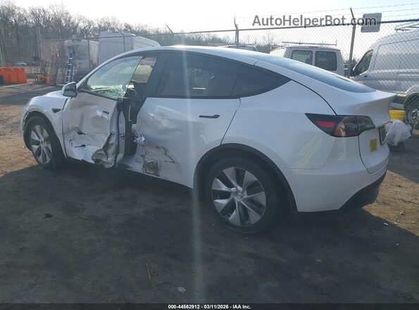 7SAYGAEE4NF516012 2022 TESLA MODEL Y White Rear left