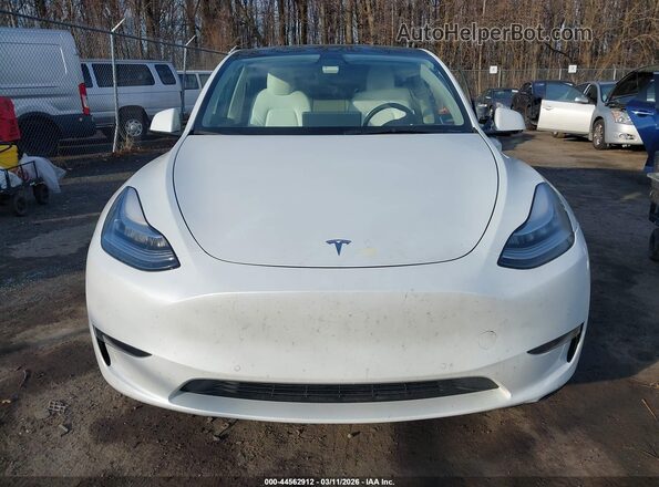 7SAYGAEE4NF516012 2022 TESLA MODEL Y White Dashboard view