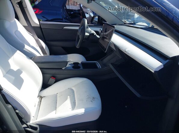 7SAYGAEE5RF983185 2024 TESLA MODEL Y Black Front interior view