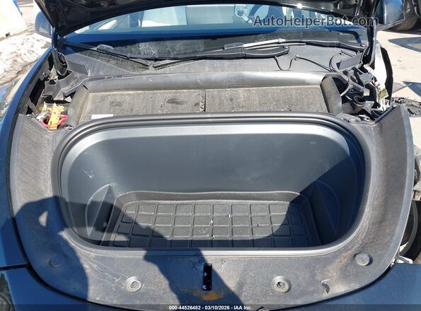 7SAYGAEE5RF983185 2024 TESLA MODEL Y Black Rear view