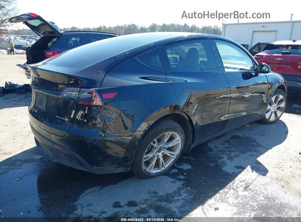 7SAYGAEE5RF983185 2024 TESLA MODEL Y Black Rear right