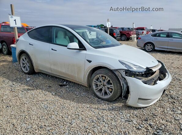 7SAYGAEE8PF589855 2023 TESLA MODEL Белый Передняя правая четверть