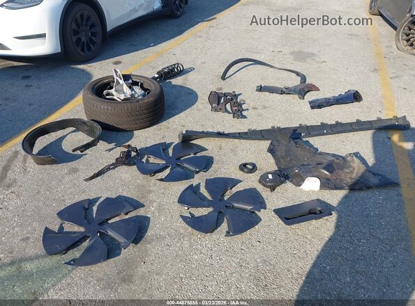 7SAYGDED1TF585102 2026 TESLA MODEL Y Black Առջևի վահանակի տեսք