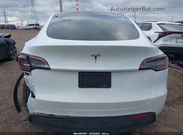 7SAYGDED2RF129781 2024 TESLA MODEL Y White 