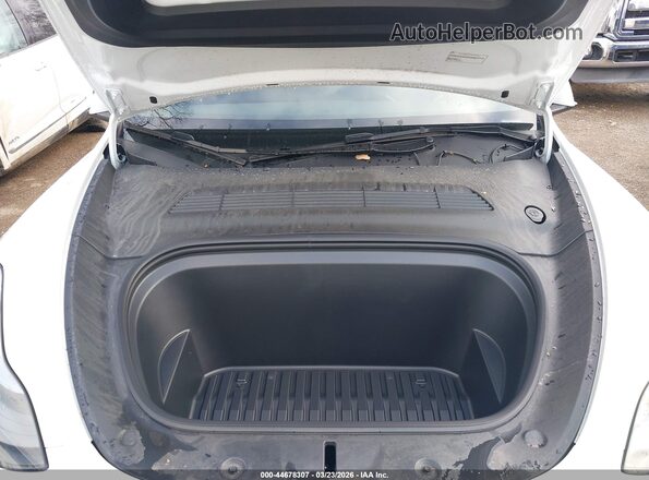 7SAYGDED2RF129781 2024 TESLA MODEL Y White 