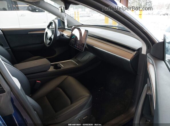 7SAYGDED2RF181069 2024 TESLA MODEL Y Dark Blue Front interior view