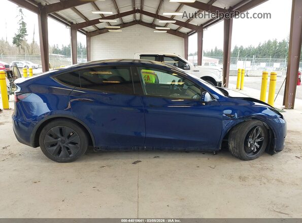 7SAYGDED2RF181069 2024 TESLA MODEL Y Dark Blue 360 interior view