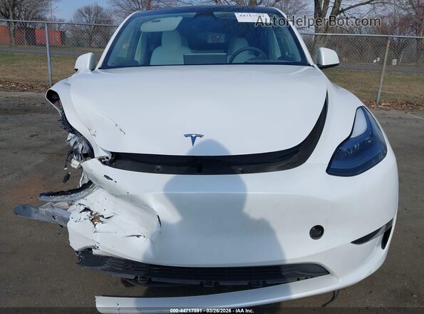 7SAYGDED3RF158528 2024 TESLA MODEL Y Белый Вид спереди