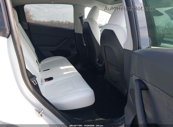 7SAYGDED3RF158528 2024 TESLA MODEL Y Белый Вид наклейки с VIN-кодом