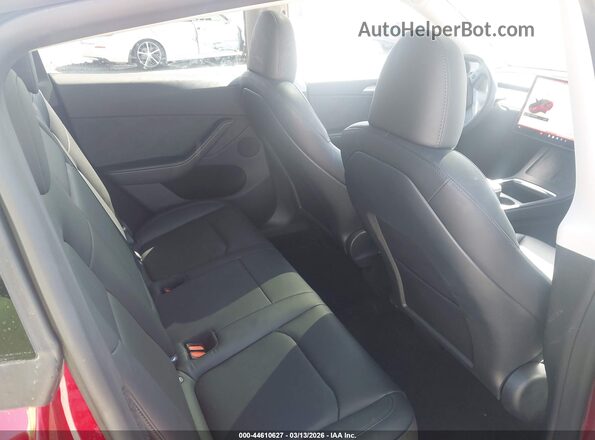 7SAYGDED4SA357963 2025 TESLA MODEL Y Красный Вид наклейки с VIN-кодом