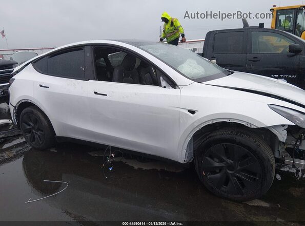 7SAYGDED4SA374116 2025 TESLA MODEL Y White Սալոնի հետևի տեսք