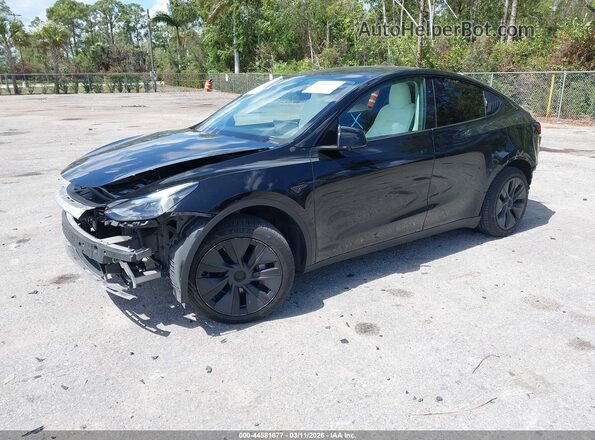 7SAYGDED4SF246655 2025 TESLA MODEL Y Black Przód lewy