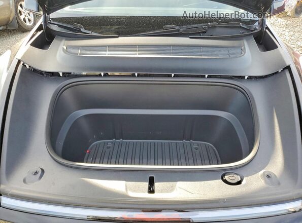 7SAYGDED5TF384495 2026 TESLA MODEL Black Շարժիչի բաժամունքի տեսք
