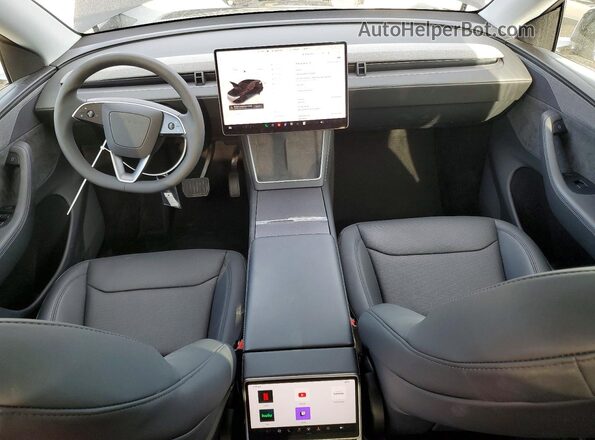 7SAYGDED5TF384495 2026 TESLA MODEL Black Առջևի վահանակի տեսք