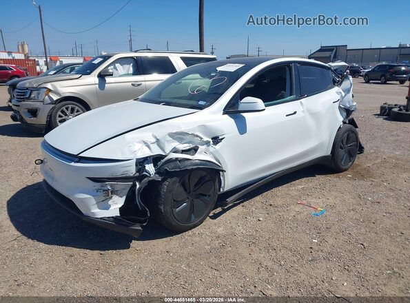 7SAYGDED6TA493013 2026 TESLA MODEL Y Белый Передняя левая четверть