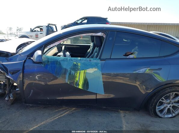 7SAYGDED7PF962988 2023 TESLA MODEL Y Серый Панорамный вид салона 360°