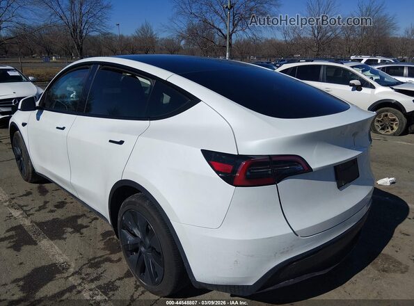 7SAYGDED9RF133651 2024 TESLA MODEL Y White Trasero izquierdo