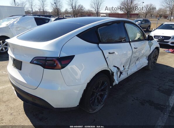 7SAYGDED9RF133651 2024 TESLA MODEL Y White Trasero derecho