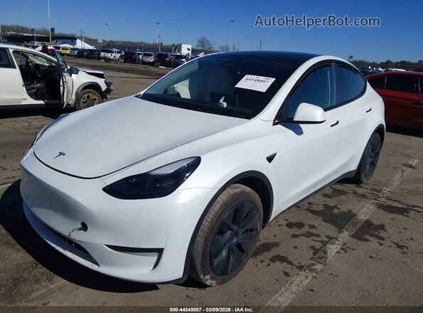 7SAYGDED9RF133651 2024 TESLA MODEL Y White Vista tres cuartos delantera izquierda