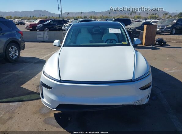 7SAYGDED9TA495922 2026 TESLA MODEL Y White Вид задньої частини салону