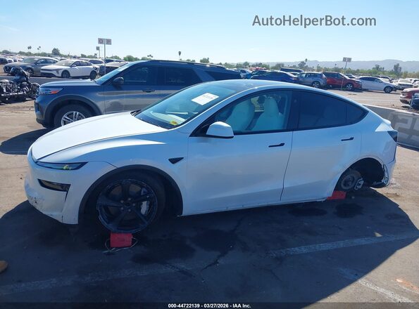 7SAYGDED9TA495922 2026 TESLA MODEL Y White Вид спереду