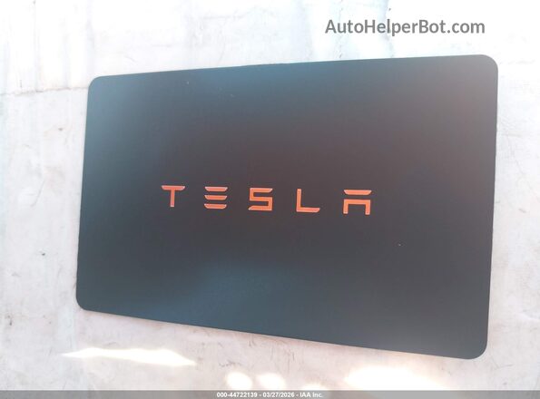 7SAYGDED9TA495922 2026 TESLA MODEL Y White Вид панелі приладів