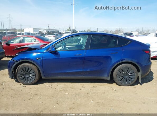 7SAYGDEE0RA286179 2024 TESLA MODEL Y Blue 360 interior view
