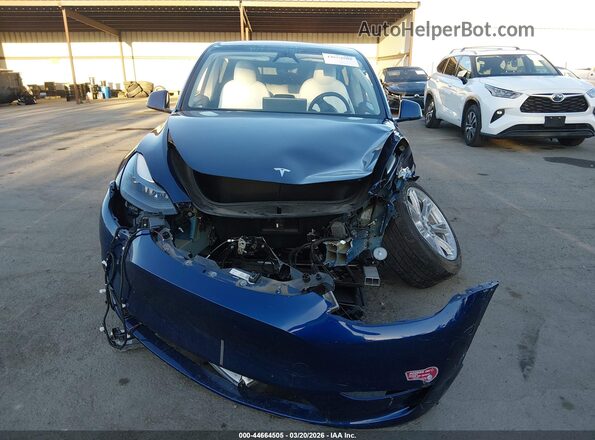 7SAYGDEE0RF068391 2024 TESLA MODEL Y Blue ხელსაწყოთა პანელის ხედი