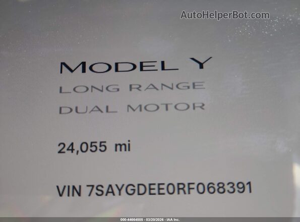 7SAYGDEE0RF068391 2024 TESLA MODEL Y Blue უკანა სავარძლების ხედი