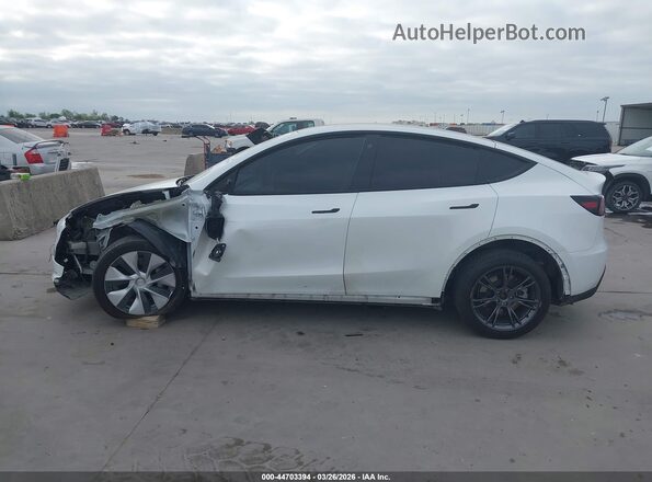 7SAYGDEE1PF780633 2023 TESLA MODEL Y White Սալոնի 360 աստիճան տեսք