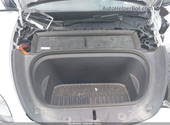 7SAYGDEE1PF780633 2023 TESLA MODEL Y White Հետևի տեսք