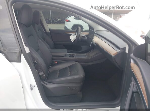 7SAYGDEE1PF780633 2023 TESLA MODEL Y White Սալոնի դիմացի տեսք