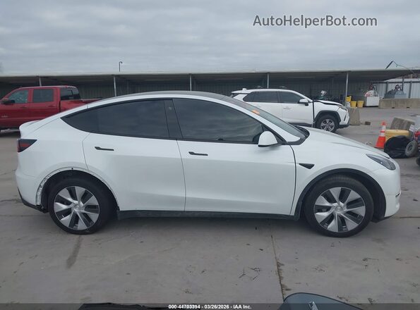 7SAYGDEE1PF780633 2023 TESLA MODEL Y White Սալոնի հետևի տեսք