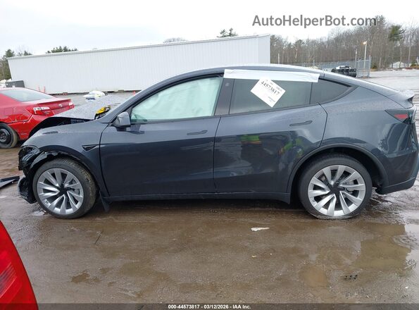 7SAYGDEE1TA588409 2026 TESLA MODEL Y Серый Панорамный вид салона 360°