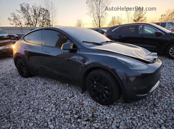 7SAYGDEE2RF031343 2024 TESLA MODEL Серый Передняя правая четверть