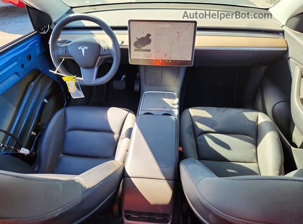 7SAYGDEE3NF345884 2022 TESLA MODEL Blue Dashboard view