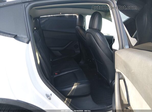 7SAYGDEE3NF386189 2022 TESLA MODEL Y Белый Вид наклейки с VIN-кодом