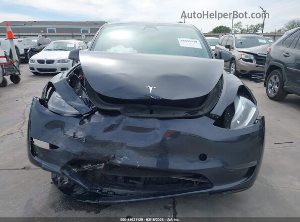 7SAYGDEE3RA229264 2024 TESLA MODEL Y Gray წინა ხედი