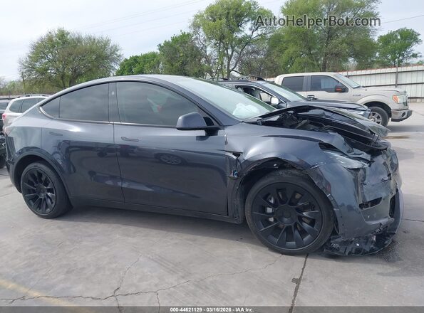 7SAYGDEE3RA229264 2024 TESLA MODEL Y Gray სალონის 360-გრადუსიანი ხედი