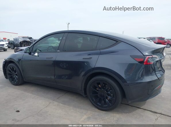 7SAYGDEE3RA229264 2024 TESLA MODEL Y Gray 