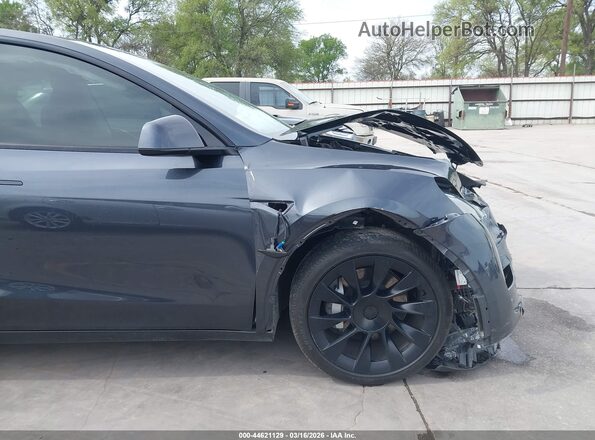 7SAYGDEE3RA229264 2024 TESLA MODEL Y Gray 