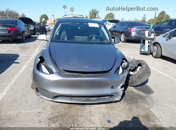 7SAYGDEE3RA291117 2024 TESLA MODEL Y Серебряный Вид панели приборов