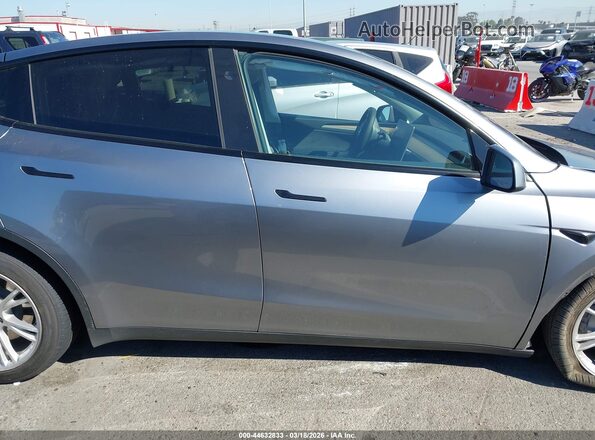 7SAYGDEE3RA291117 2024 TESLA MODEL Y Серебряный Вид щитка приборов