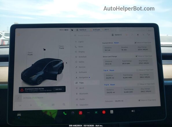 7SAYGDEE3SA356165 2025 TESLA MODEL Y Gray Vista de los asientos traseros
