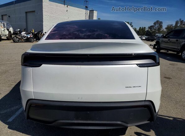 7SAYGDEE4TF526263 2026 TESLA MODEL White Вид ззаду