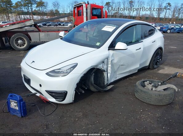 7SAYGDEE5NF310750 2022 TESLA MODEL Y Белый Передняя левая четверть