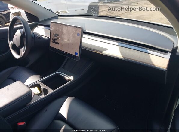 7SAYGDEE5NF385805 2022 TESLA MODEL Y White წინა სალონის ხედი
