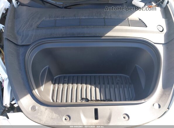 7SAYGDEE5NF385805 2022 TESLA MODEL Y White უკანა ხედი