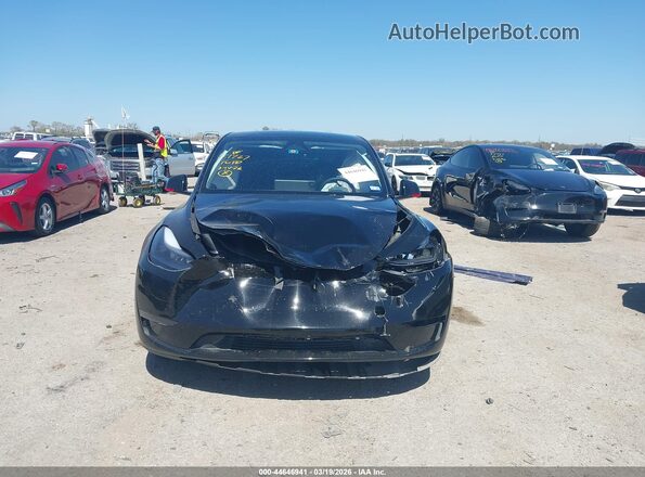 7SAYGDEE5SA345832 2025 TESLA MODEL Y Black Առջևի վահանակի տեսք